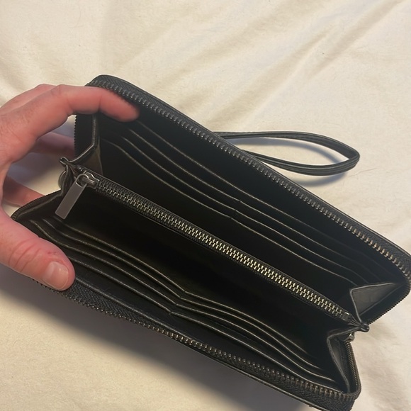 Matt & Nat Wristlet - Picture 3 of 4